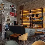 Moonlight Hotel&Hostel