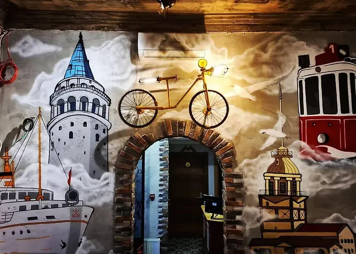Moonlight Hotel&Hostel